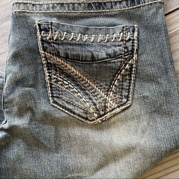 ✅HOST Pick✅ Maurices Cropped Jeans, Size 5/6 - Picture 6 of 10